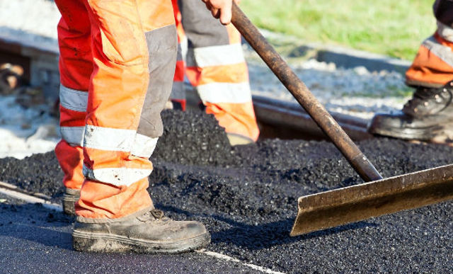 road tarmac worker article image