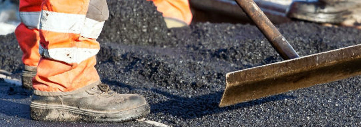 road tarmac worker